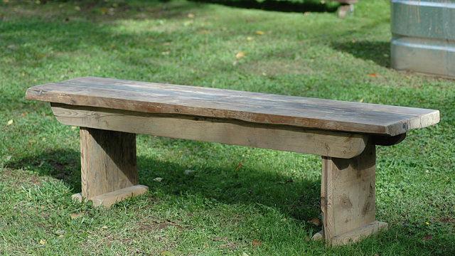 Red's Plank Bench